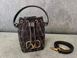 Picture of Valentino Handbags _SKUfw228518467fw